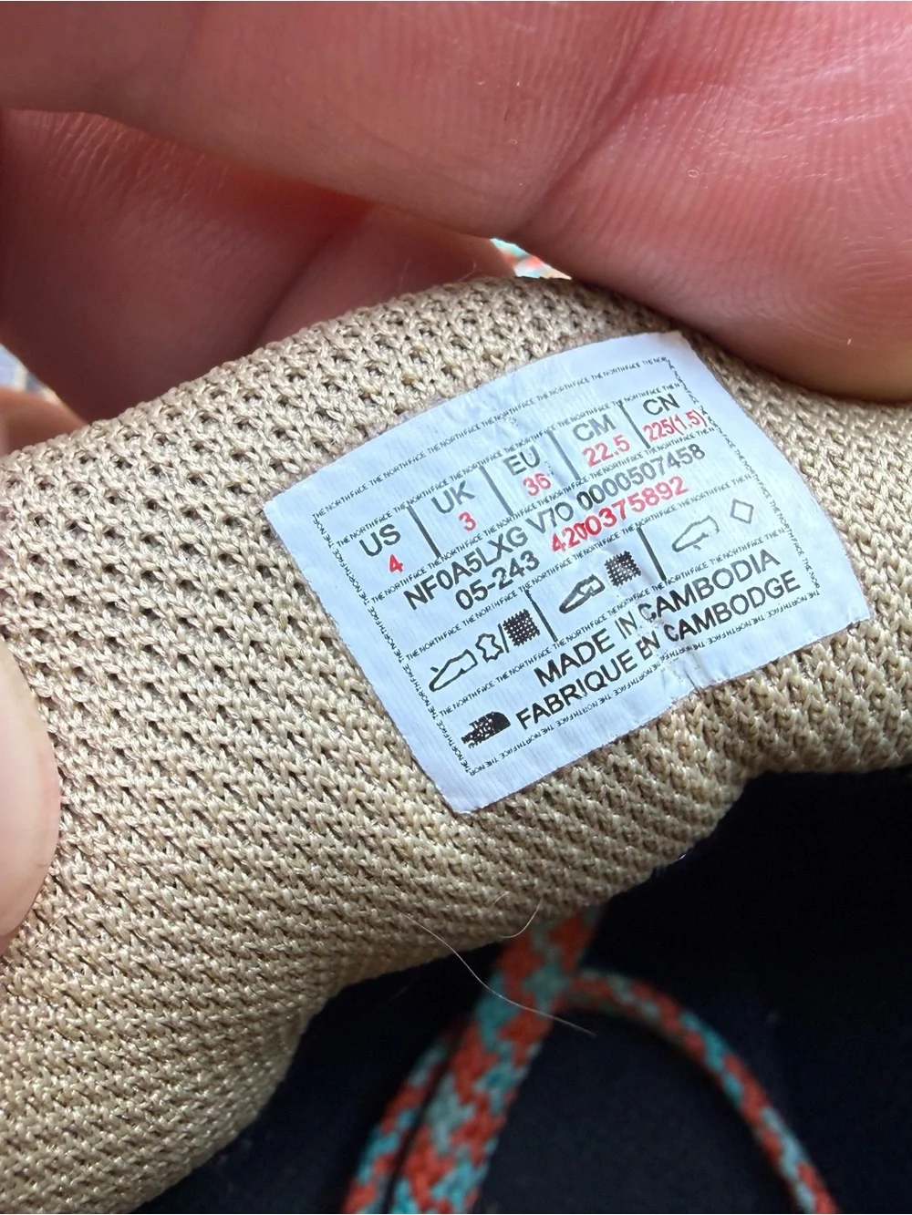 THE NORTH FACE Kid's Fastpack Hiking Sneaker tan